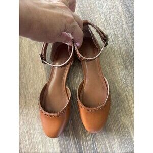 S21 Wonderly Eloise Studded Ankle Strap Flats 9M Cognac $75 Retail EUC